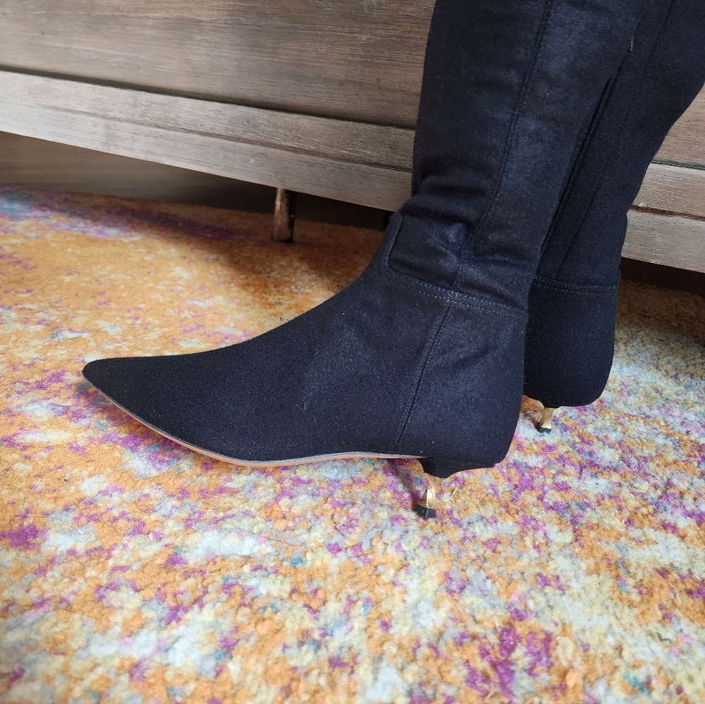 Authentic Valentino Garavani Black Over-the-Knee Women's Boots - Picture 5 of 10